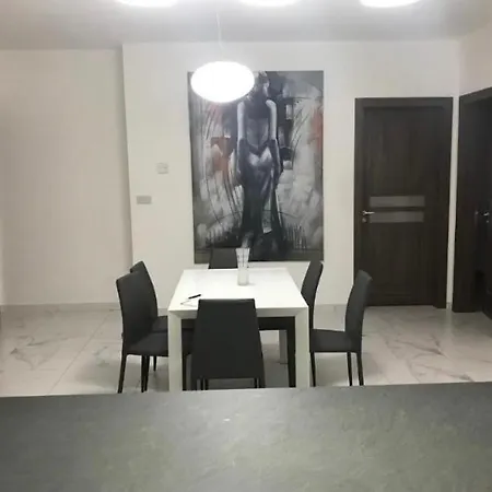 Apartman Plum Maisonette Żabbar