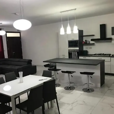 Plum Maisonette Apartment *